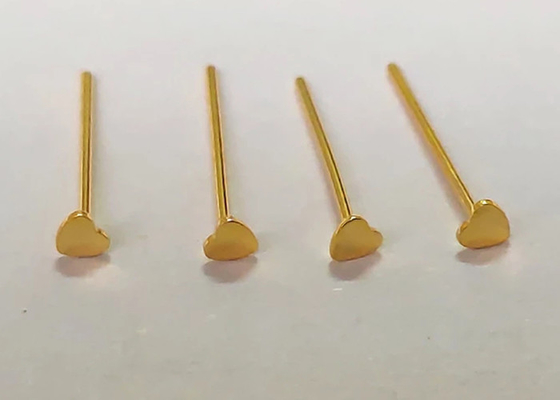 سوراخ دار 18 عیار طلای زرد الماس گل میخ بینی شکل قلب 3 میلی متر OEM ODM